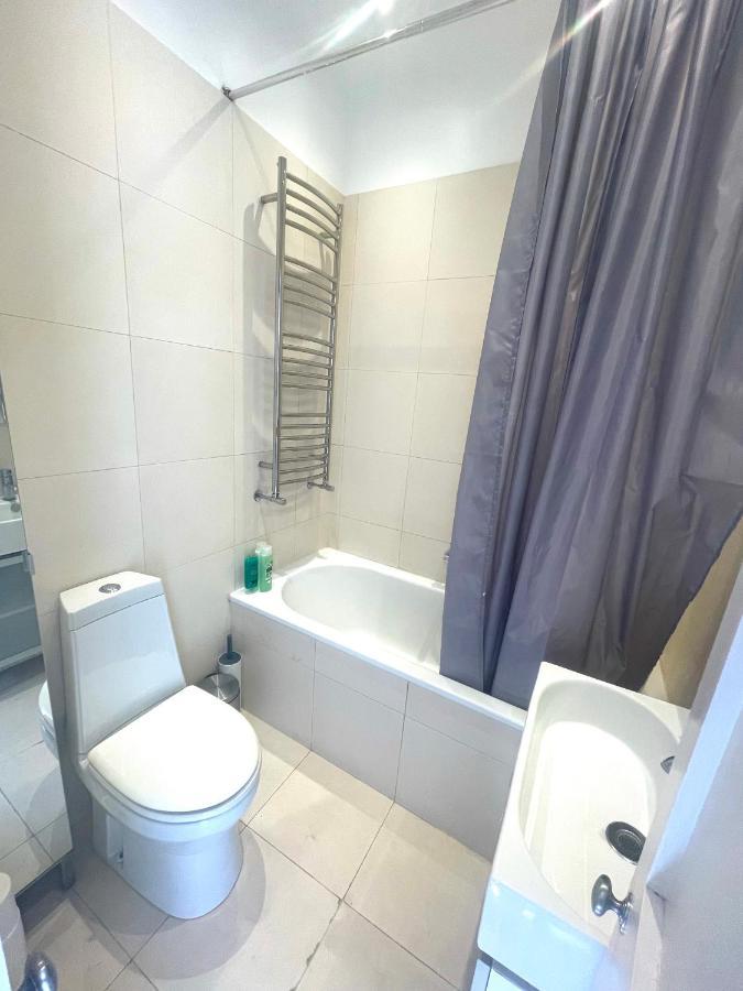 Sunny 2 Bedroom, 2 Bathroom Apartment With Roof Terrace London Exteriör bild